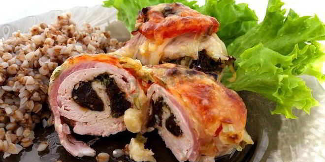 Рецепт рулетов из куриного филе с зеленью и черносливом