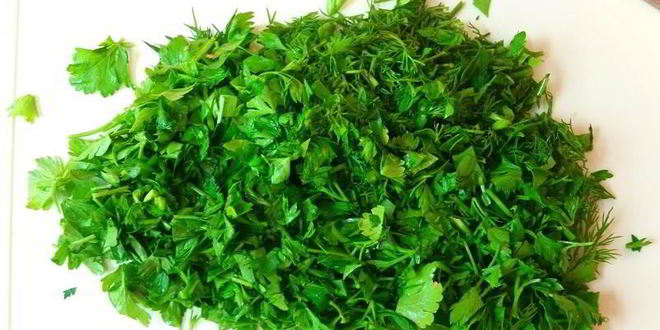 Рецепт рулетов из куриного филе с зеленью и черносливом