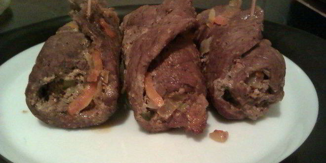 Рецепт сочных швабских рулетиков с корнишонами