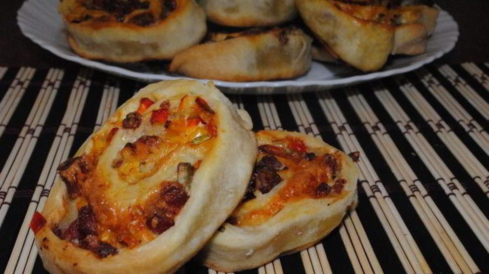 Как приготовить закусочный рулет мозаика