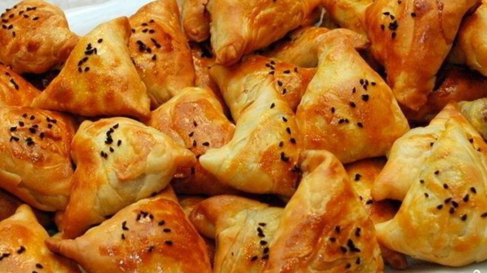 Как приготовить самсу из слоеного теста с мясом
