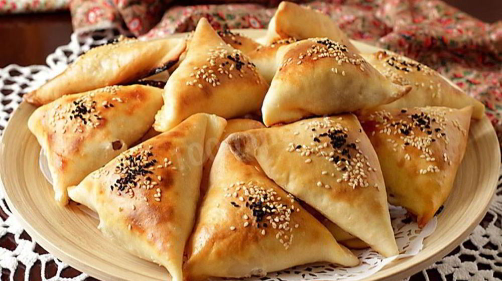 Как приготовить самсу из слоеного теста в духовке