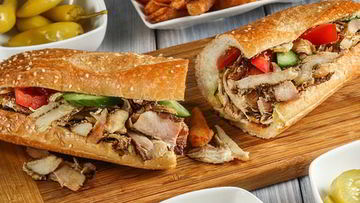 Рецепт Куриной шаурмы в хрустящем багете