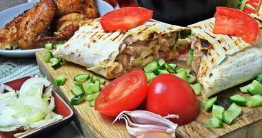 Рецепт Шавермы с запеченной курицей и майонезным соусом