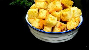 Рецепт Луковых сухариков к салатам и супам