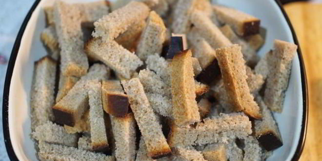 Рецепт пикантных сухариков к пиву