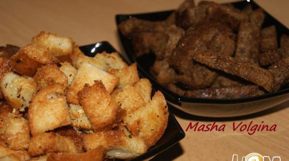 Как приготовить сухарики белые и черные