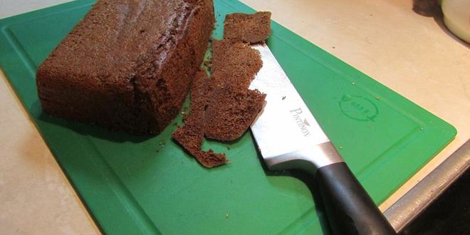 Рецепт сухариков из черного хлеба с чесноком