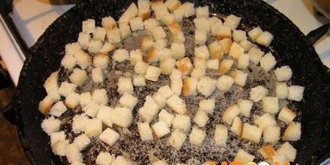 Рецепт сухариков на сковороде