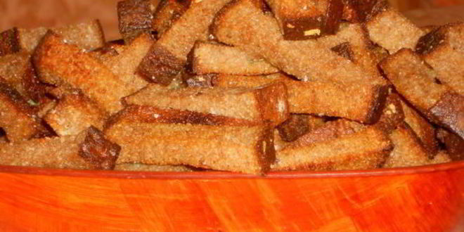 Рецепт сухариков ржаных с чесноком