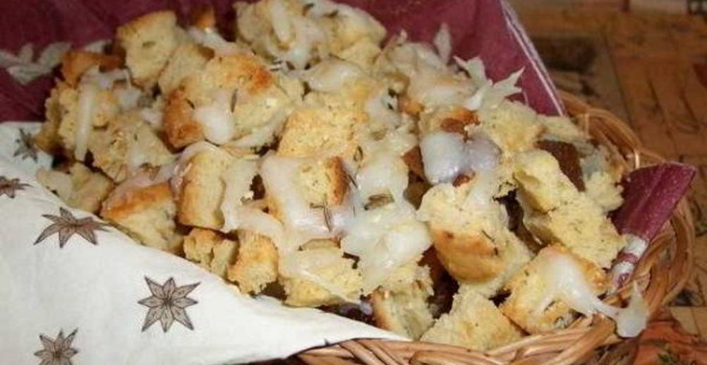 Рецепт сухарики с грибной начинкой, сыром и зеленью