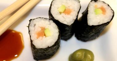 Рецепт Суш с авокадо и лососем