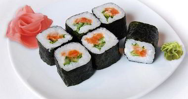 Рецепт Суш с семгой и огурцом