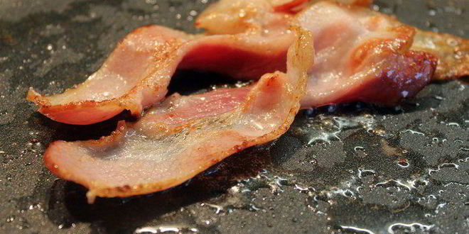 Рецепт клаба-сэндвича с беконом, яйцом и сыром