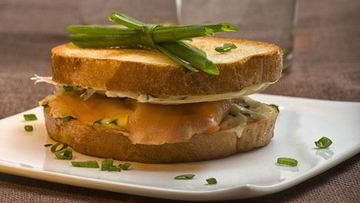 Рецепт Сэндвича с красной рыбой и сыром Филадельфия