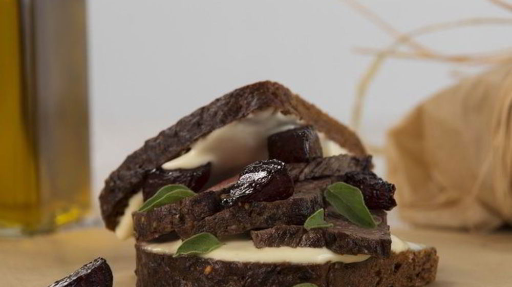 Как приготовить сэндвич с телятиной и розмарином