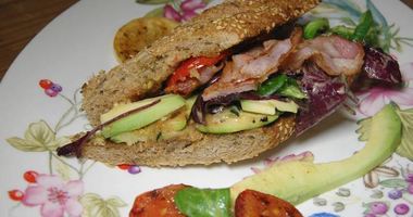 Рецепт Сэндвича с цукини, помидорами и авокадо