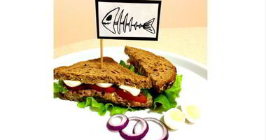 Рецепт Сэндвича с тунцом и перепелиным яйцом