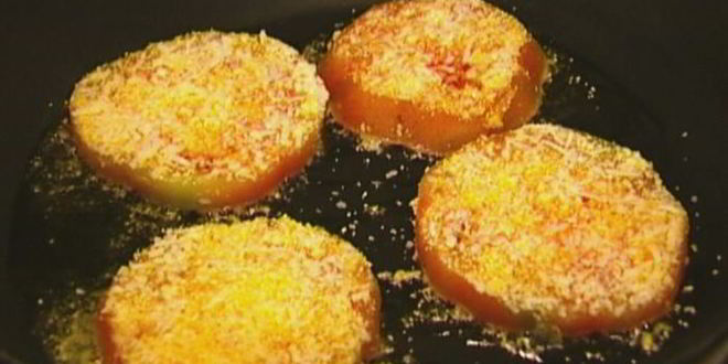 Рецепт сэндвича с жареными помидорами, беконом и горчичным соусом