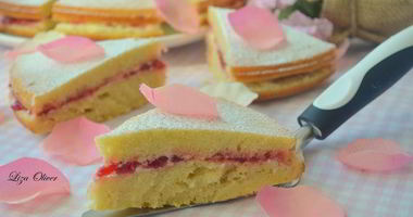 Рецепт Сэндвича Виктория с клубничным джемом и сливочным кремом