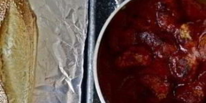 Рецепт сэндвичей с фрикадельками, сыром и луком