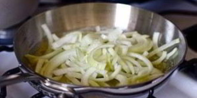 Рецепт сэндвичей с фрикадельками, сыром и луком