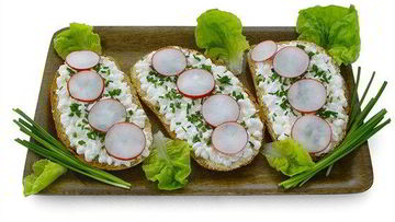 Рецепт Сэндвичей с редиской, зеленым луком, кунжутом и имбирем