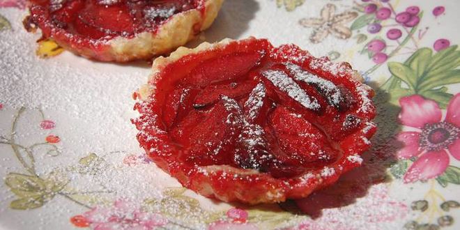 Рецепт ароматных тарталеток со сливами