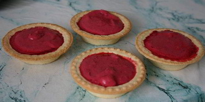 Рецепт холодных пирожных из вишни в тарталетках