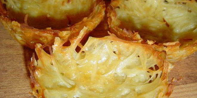 Рецепт тарталеток картофельных с селедкой и икрой