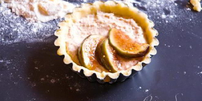 Рецепт тарталеток с кремом франжипани и инжиром