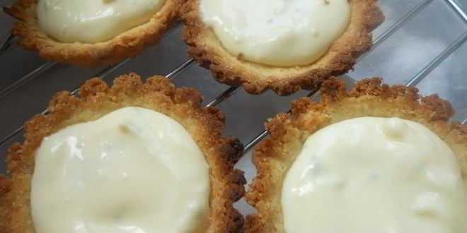 Рецепт тарталеток с лаймовым маскарпоне и ромовой вишней