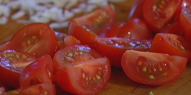 Рецепт тарталеток с помидорами и соусом песто