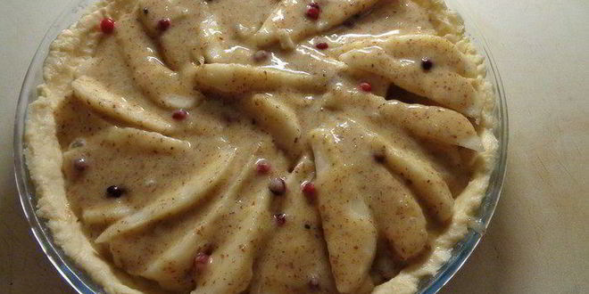 Рецепт грушевого тарта под миндально-ванильным кремом