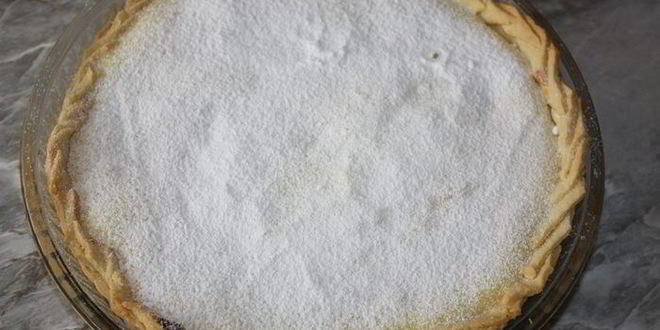 Рецепт грушевого тарта с заварным кремом и абрикосовыми косточками