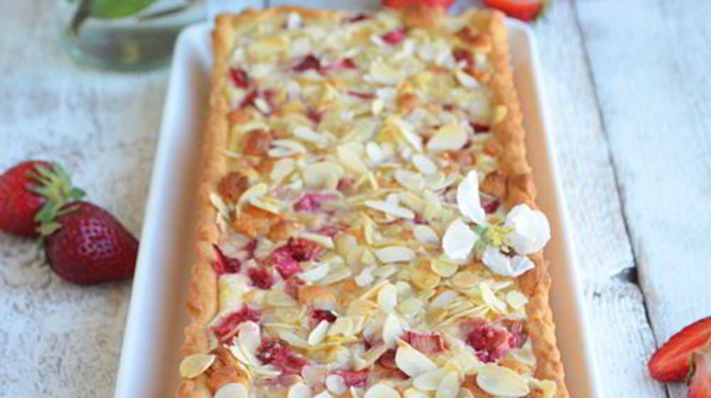 Как приготовить ревенно-клубничного тарт с марципаном