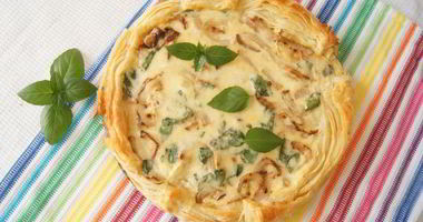 Рецепт Тарта с кабачком и базиликом на слоеном тесте