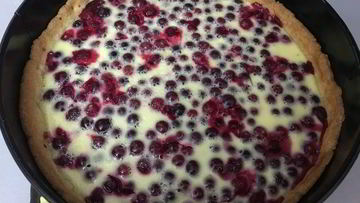 Рецепт Тарта с клюквой в сметанной заливке