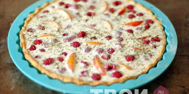 Рецепт тарта с малиной, нектаринами и тимьяном