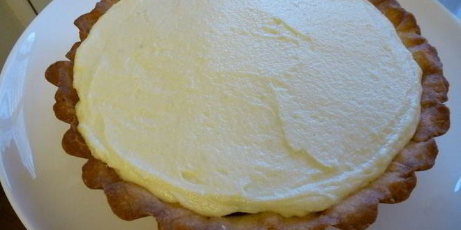 Рецепт тарта с малиной, заварным кремом и шоколадной прослойкой