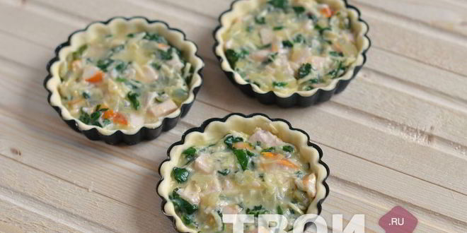 Рецепт тартов с копченой курицей и шпинатом