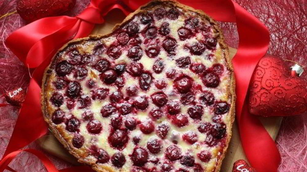 Как приготовить вишневый тарт с миндалем