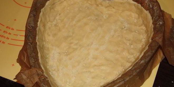 Рецепт вишневого тарта с миндалем