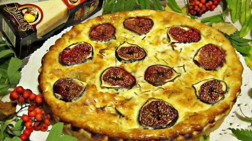 Как приготовить закусочный тарт с сыром джюгас и инжиром