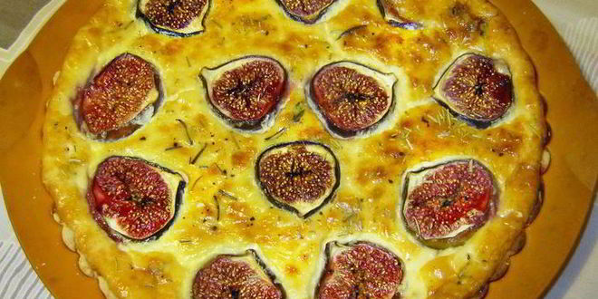 Рецепт закусочного тарта с сыром джюгас и инжиром