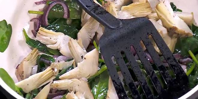 Рецепт артишоков со шпинатом на тостах