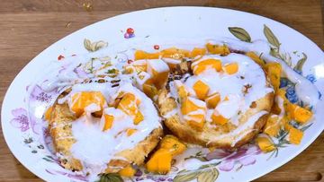 Рецепт Французских тостов с ванильным йогуртом и манго