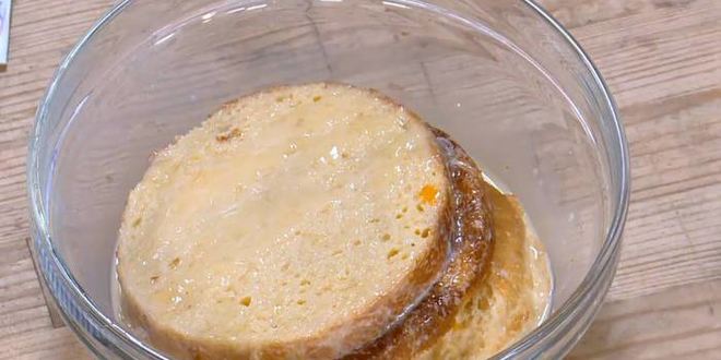 Рецепт французских тостов с ванильным йогуртом и манго