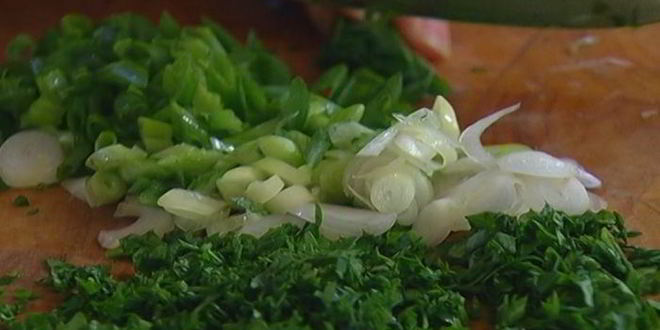 Рецепт тостов на завтрак с творогом, помидорами и грибами