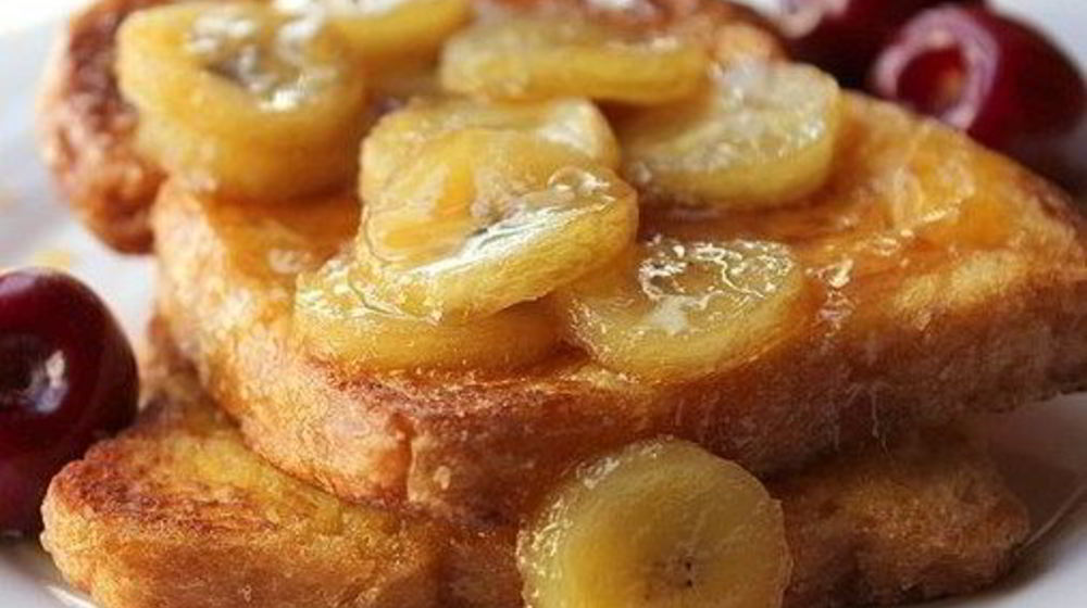 Как приготовить тосты с бананово-карамельным соусом